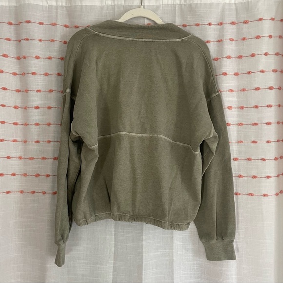 Old Navy Garment-Dyed Mock-Neck Henley Sweatshirt - Picture 5 of 5